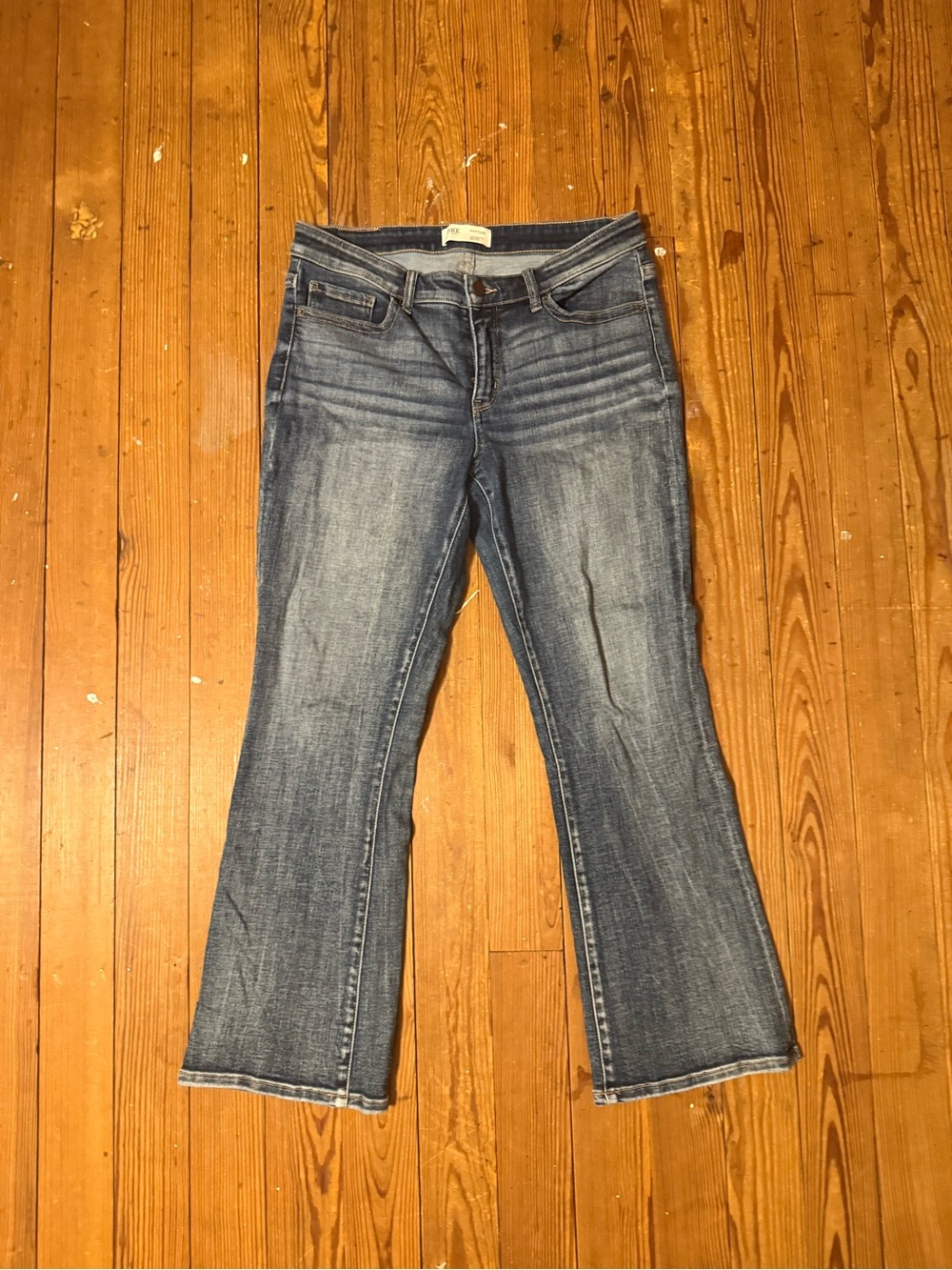 BKE stretch. Women’s Peyton Style Mid Blue Bootcut Jeans NWOT